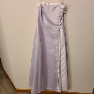 Aspeed light purple and white prom/formal with lace up front